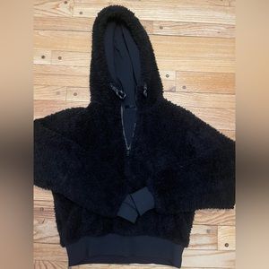 LULULEMON TEXTURED FLEECE HALF ZIP JACKET crop size 6